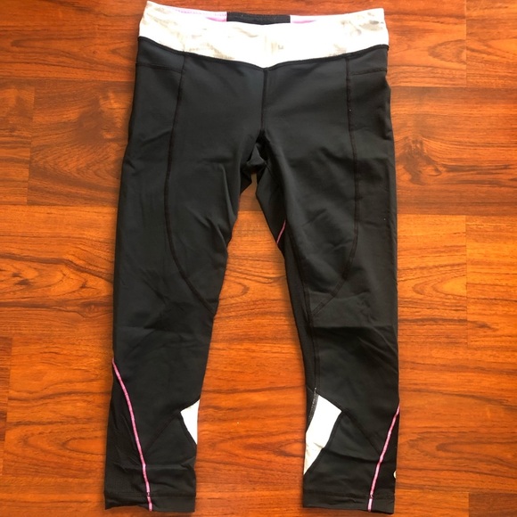 Lululemon Run Inspire Crop - Picture 1 of 7